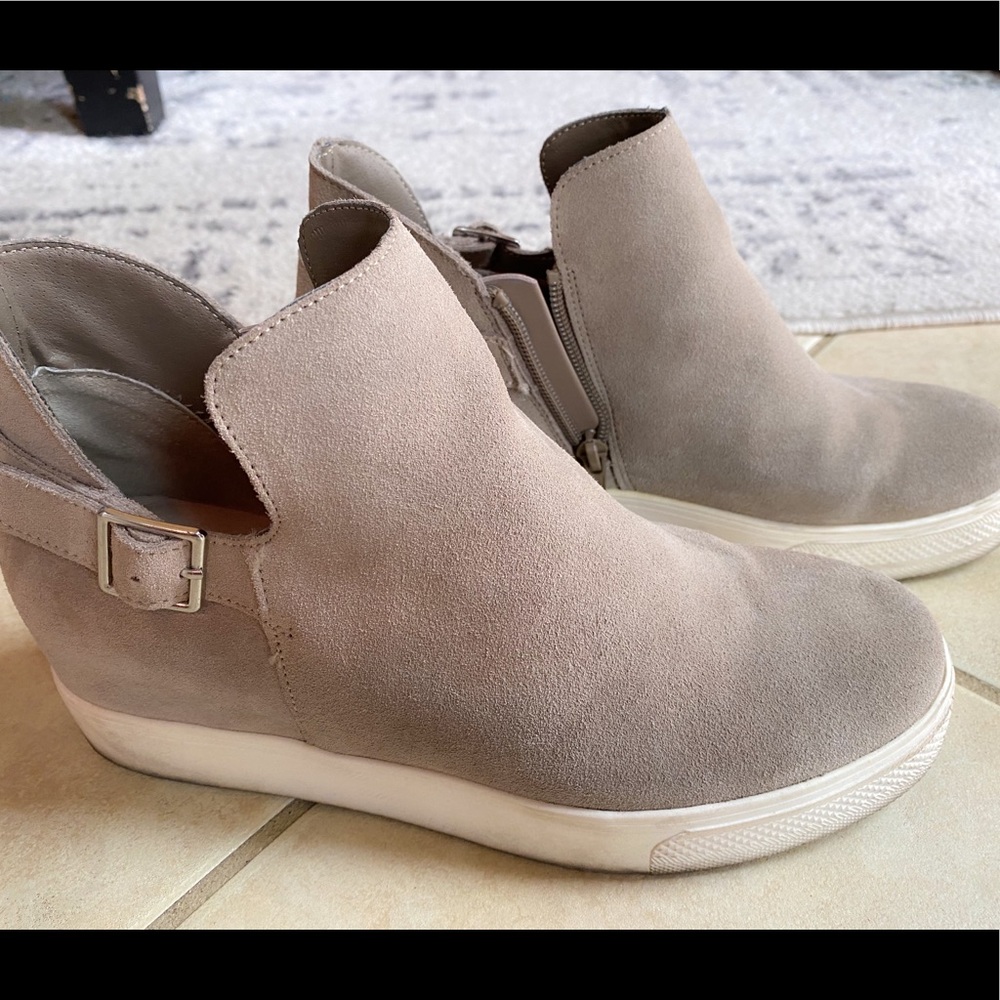 Steve Madden Taupe Sneakers